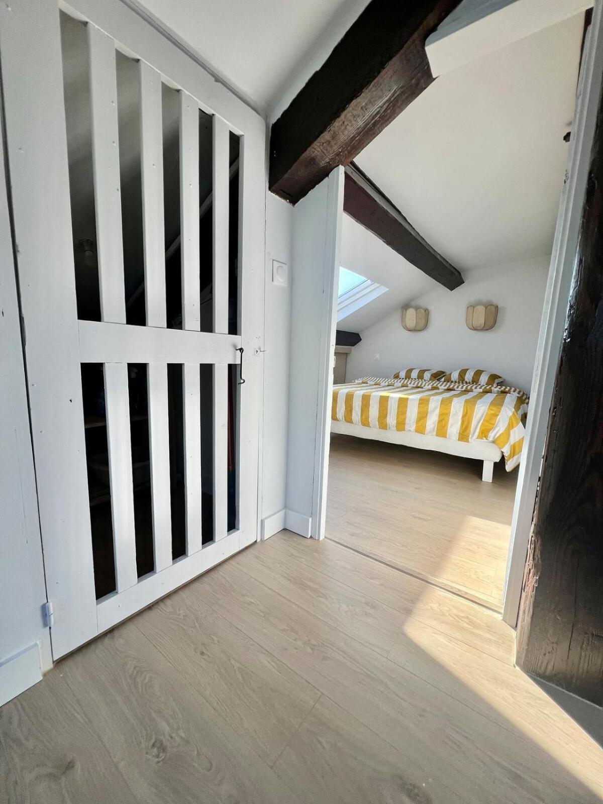 Apartamento T2 Sous Les Toits, Entre Gare Et Centre-ville, Grands Buffets *